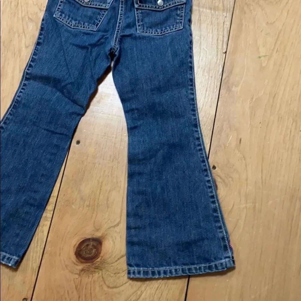 Gymboree,  Girls , cute retro, distressed, embroidered hearts  jeans.  6 adjust
